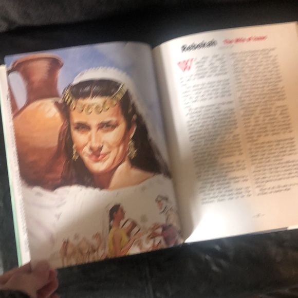 Bible books hardcover illustrated children books EUC vintage - Picture 5 of 10